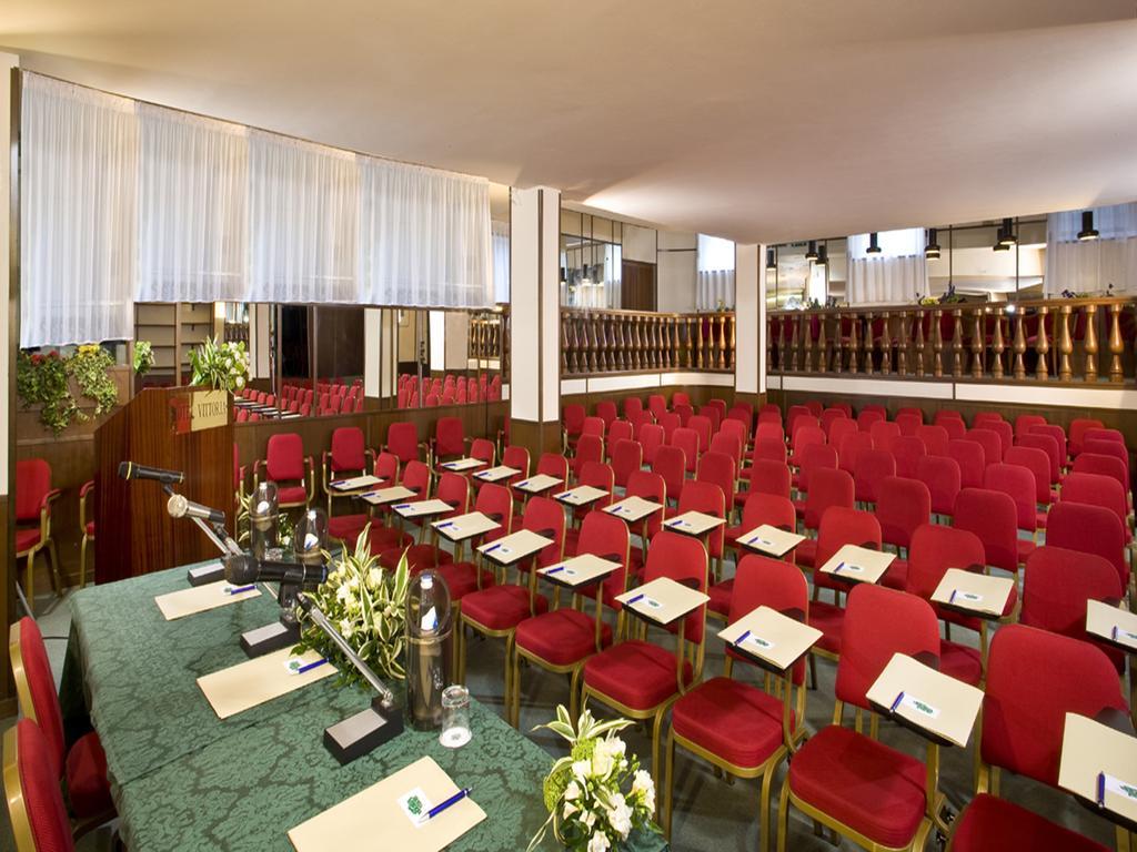 Hotel Vittoria Pesaro Kültér fotó The main conference room